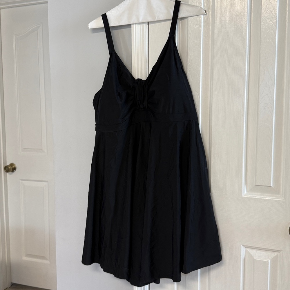 Plus-Size Black V-Neck One-Piece Swimdress - Picture 9 of 11